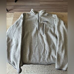 Size: M
Patagonia quarter zip fleece
Condition: Used, but great condition